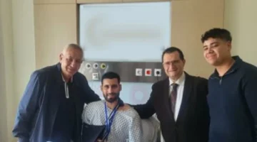 بعد جراحة الترقوة.. رئيس النادي المصري يطمئن على حالة باهر المحمدي الصحية